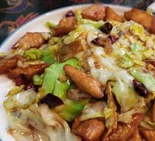Nang Stir-Fried Cabbage