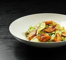 Stir-fried Nang with Chinese Cabbage