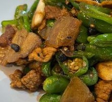 Stir-fried Pork with Yugan Chili