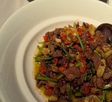 Stir-Fried Beef with Yellow Onion