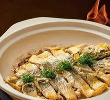 Stewed Large Yellow Croaker in Clay Pot