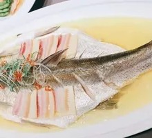 Classic Steamed White Fish