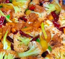 Stir-fried cauliflower with pork cracklings