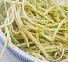 Drizzled Loofah Noodles