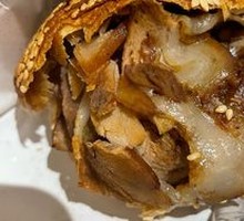 Braised Pork Belly in Flatbread