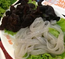 Broad Rice Noodles with Tofu Skin
