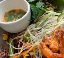 Thai Shrimp Bowl with Spicy Green Sauce
