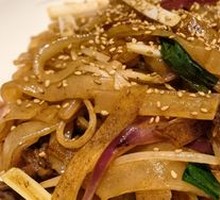 Dry-Fried Beef Rice Noodles
