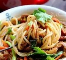 Stir-Fried Rice Noodles with Meat