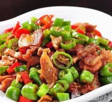 Stir-fried Pork Belly with Hangzhou Peppers