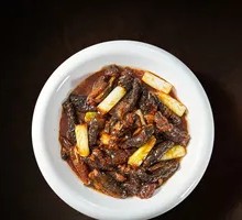Braised Sea Cucumber with Green Onion