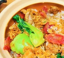 Cured Sausage and Chicken Claypot Rice