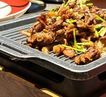 Grilled Lamb on Hot Plate