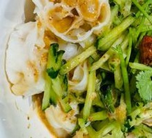 Noodles with lotus root