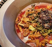 Stewed Goose in Iron Pot