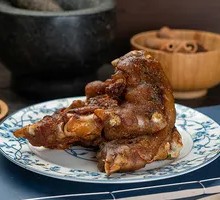 Charcoal-Grilled Pig Trotters