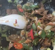 Stir-fried Pork with Long Green Chili Rice