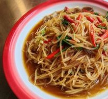 Sichuan-style Spicy Pepper Potato Shreds