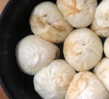 Steamed Pork and Scallion Dumplings (9 pieces)