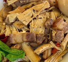 香菇腐竹炖五花盖饭