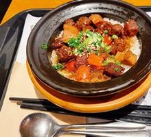 Black Pepper Beef Claypot Rice