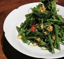 Stir-fried Loofah Tips