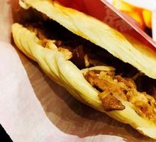 Classic Braised Pork in Flatbread