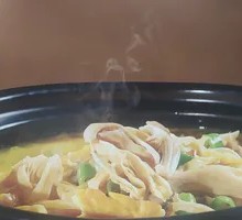 Fresh Tofu Skin with Pig's Trotters