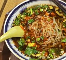Qishan Sautéed Pork Noodles