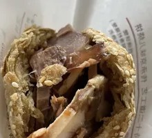 Pork head sandwich in baked flatbread