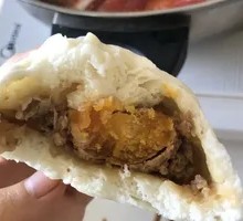 Egg Yolk Pork Bun