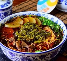 Sour Cabbage Beef Noodles