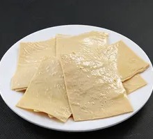 Oil-soaked tofu skin