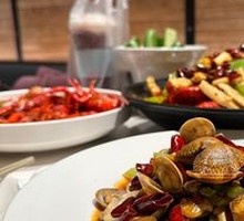 Spicy Stir-Fried Clams