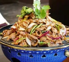 Beijing-style Grilled Meat on Iron Skillet