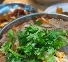 Spicy Sour Beef Noodles