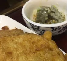 Fried Steamed Bun Slices with Stinky Tofu