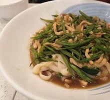 Braised Lentils with Shredded Pork Noodles