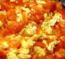 Tomato and Egg Stir-Fry