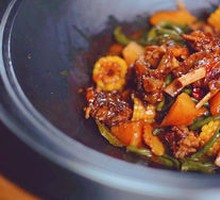 Stir-fried in Iron Pot