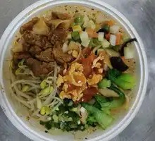 Traditional Oil-Poured Noodles