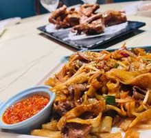 Dry-Fried Beef Rice Noodles