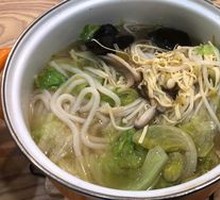 Mushroom Hot Pot Rice Noodles