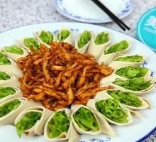 Beijing-style Shredded Pork in Soy Sauce