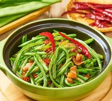 干锅五花肉芸豆丝