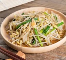 Stir-Fried Bean Sprouts with Aromatics