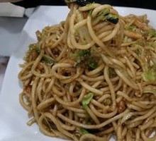 Stir-Fried Noodles with Shredded Pork and Eggs