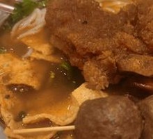 Braised Pig's Feet with Crispy Skin