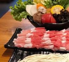 Colorful Fresh Vegetable Platter