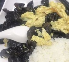 Wood Ear Mushroom and Egg Rice Bowl